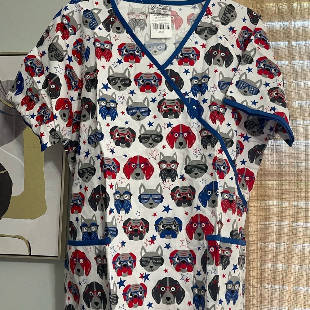 UA Scrub Top